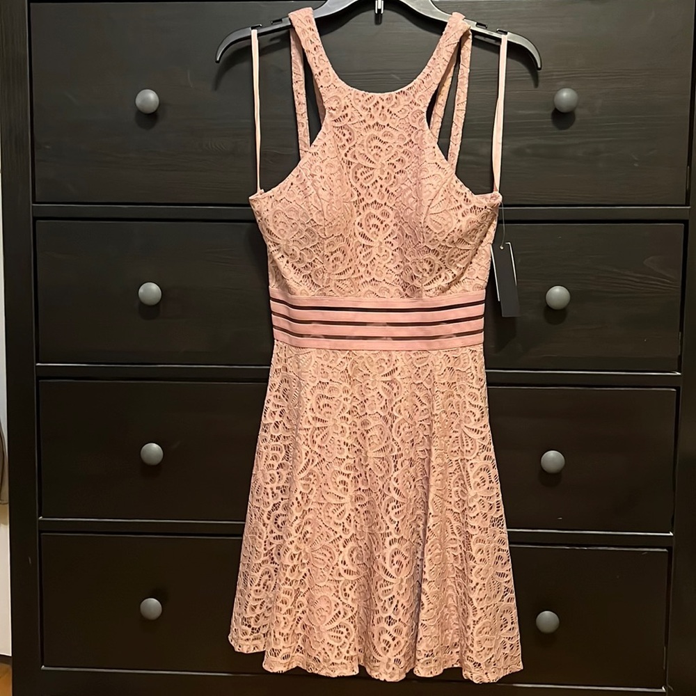 City Stuido, Size 5, Mauve Pink Lace Dress